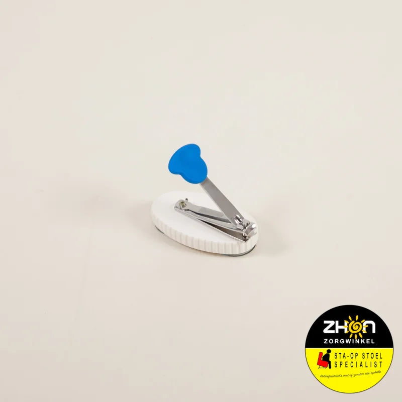 Kleine nagelschaar op blok